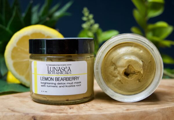 Lunasea Botanicals - Leamon Bearberry brigthening detox mud mask